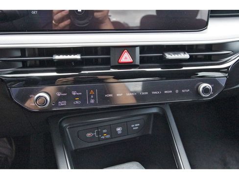 New 2026 Kia K5 LXS FWD image 18