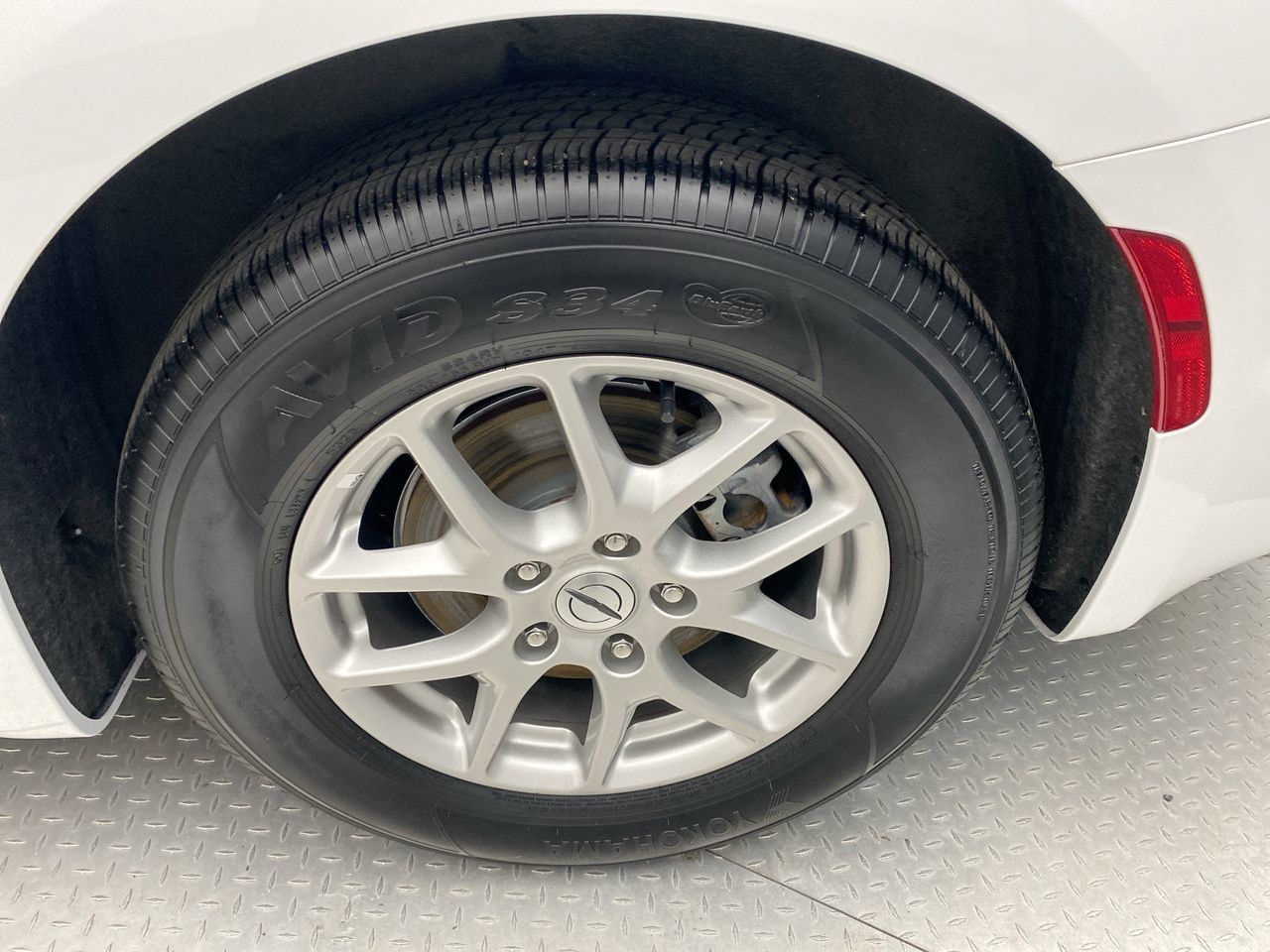 Used 2024 Chrysler Pacifica Touring-L FWD image 10