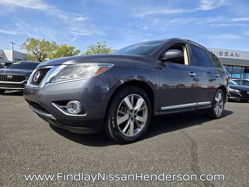 Used 2014 Nissan Pathfinder Platinum w/ Platinum Premium Package FWD image 2