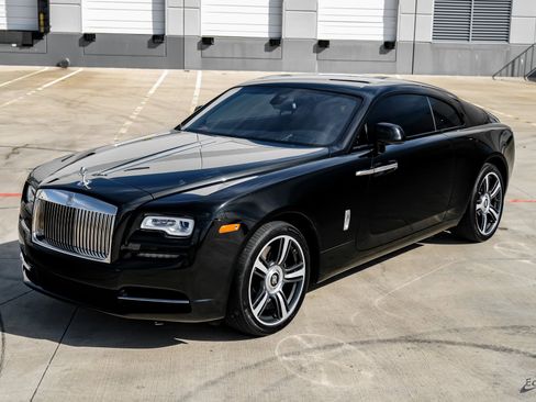 Used 2018 Rolls-Royce Wraith Starlight Headliner Front Mass image 4