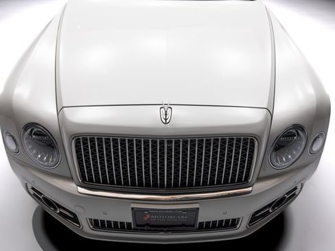 Used 2017 Bentley Mulsanne RWD image 32