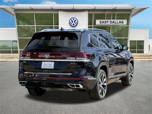 Used 2025 Volkswagen Atlas SEL Premium R-Line image 3