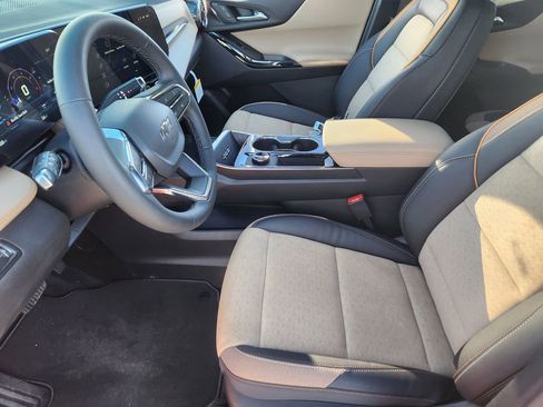 New 2026 Chevrolet Equinox ACTIV w/ Convenience Package III FWD image 7