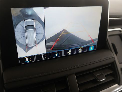 Used 2021 Chevrolet Suburban High Country w/ Premium Package image 30