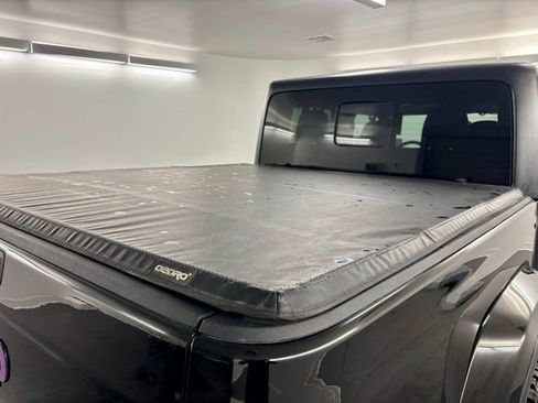 Used 2021 Jeep Gladiator Willys image 29