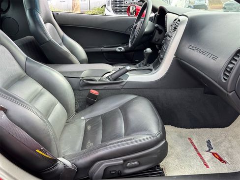 Used 2005 Chevrolet Corvette Coupe w/ Preferred Equipment Group image 18