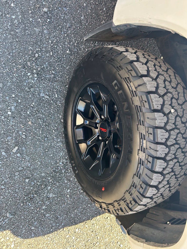 Used 2021 Toyota Tacoma TRD Sport AWD/4WD image 14