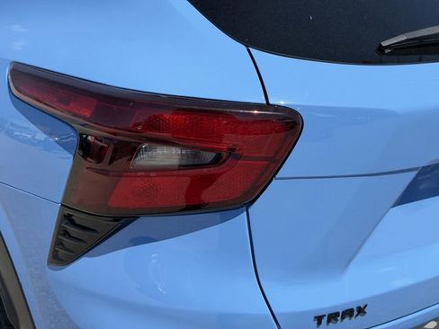 Certified 2024 Chevrolet Trax RS w/ Driver Confidence Package image 34