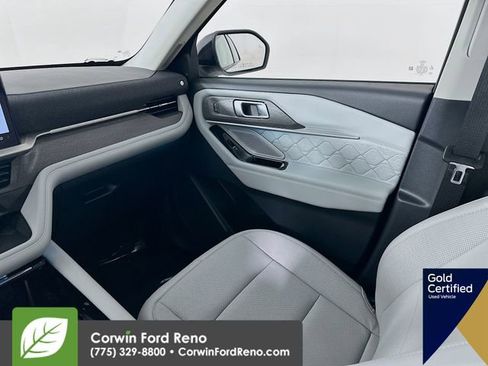 Certified 2025 Ford Explorer Platinum w/ LUX Leather Package image 28