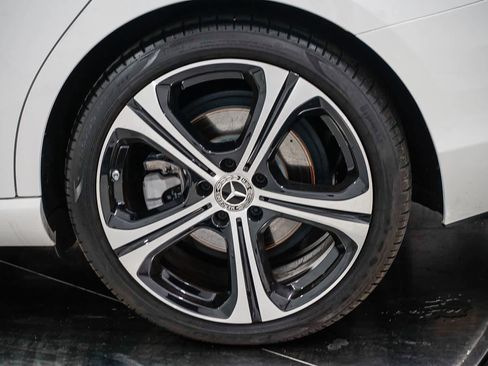 Used 2025 Mercedes-Benz C 300 Sedan image 10