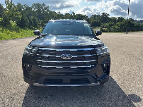 New 2026 Ford Explorer Active w/ Active Comfort Package AWD/4WD image 7