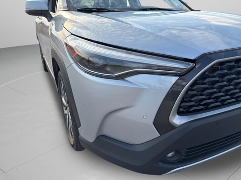 Used 2022 Toyota Corolla Cross XLE image 40