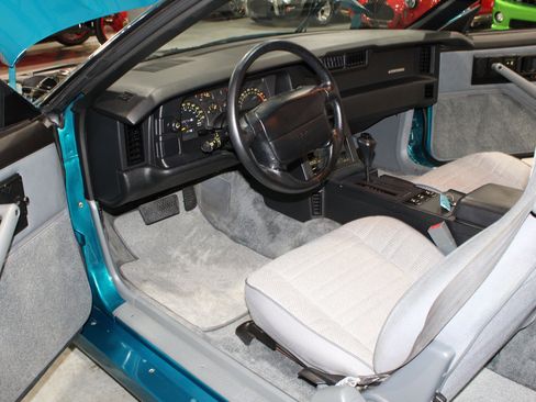 Used 1991 Chevrolet Camaro RS RWD image 6