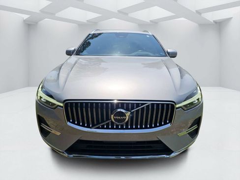 Used 2022 Volvo XC60 B5 Inscription w/ Advanced Package FWD image 8