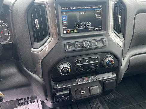 Used 2019 Chevrolet Silverado 1500 Custom w/ Custom Value Package image 18