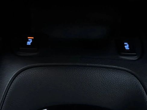 Used 2021 Toyota Corolla XSE image 19