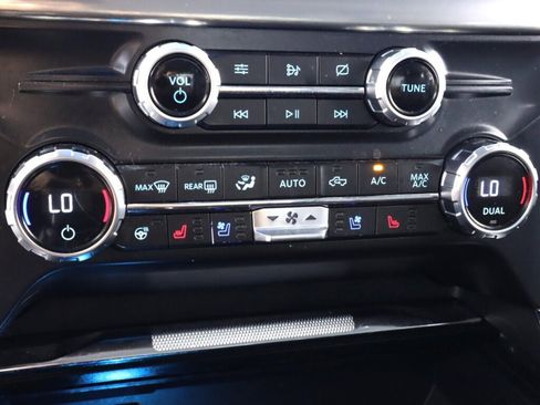 Used 2021 Ford F150 Lariat w/ Equipment Group 502A High image 26