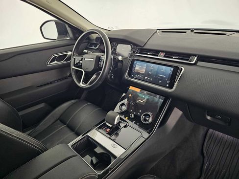 Used 2022 Land Rover Range Rover Velar S image 11