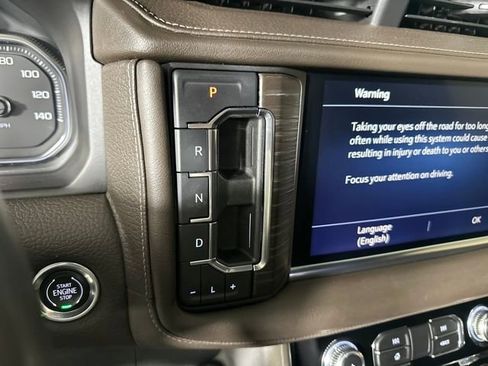 Used 2021 GMC Yukon XL Denali w/ Denali Premium Package image 20