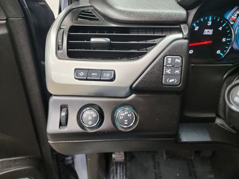 Used 2016 Chevrolet Suburban LTZ image 24