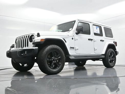 Used 2023 Jeep Wrangler Unlimited Sahara AWD/4WD image 49
