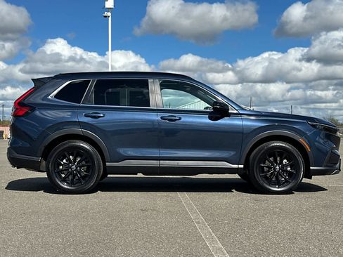 Certified 2025 Honda CR-V Sport image 2