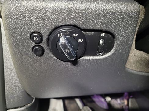 Used 2015 MINI Cooper S image 32