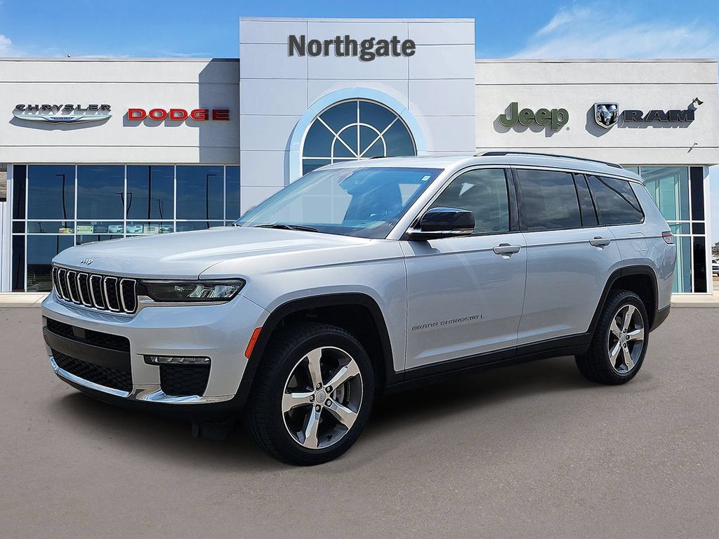 Used 2022 Jeep Grand Cherokee L Limited AWD/4WD image 2