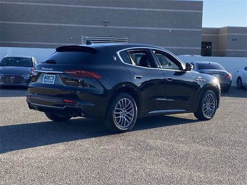 Used 2024 Maserati Grecale GT image 28