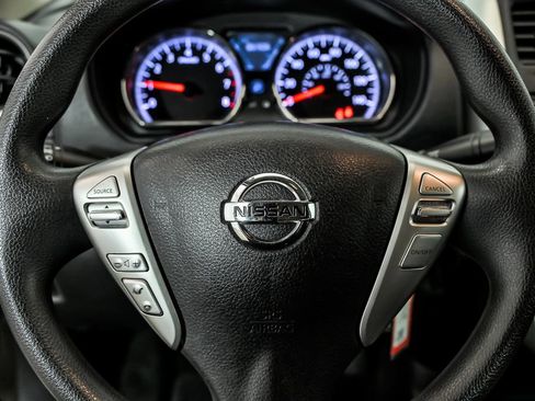 Used 2016 Nissan Versa SV w/ SV Tech Package FWD image 18