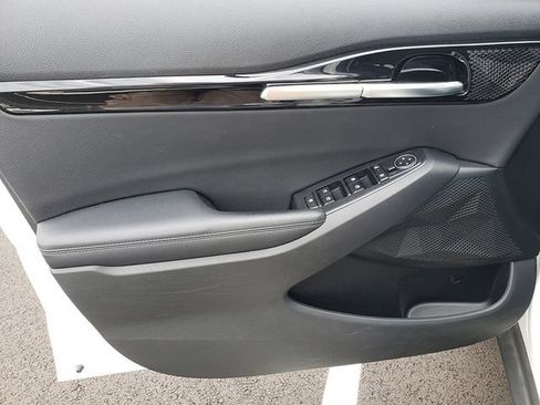 Certified 2024 Kia Seltos S FWD image 11