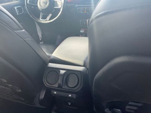 Used 2021 Jeep Wrangler Unlimited Rubicon w/ Cold Weather Group image 29