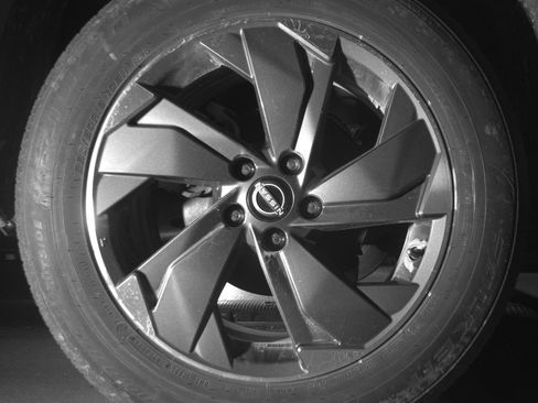 Used 2025 Nissan Rogue SV FWD image 15