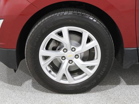 Used 2018 Chevrolet Equinox LT w/ Sun & Infotainment Package image 22