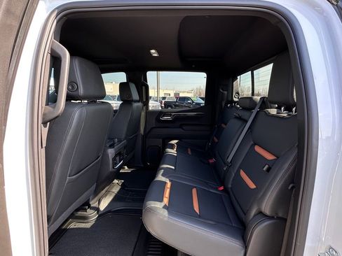 Used 2025 GMC Sierra 1500 AT4 w/ AT4 Premium Package image 22