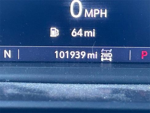 Used 2021 Chevrolet Silverado 2500 Custom w/ Custom Value Package image 17