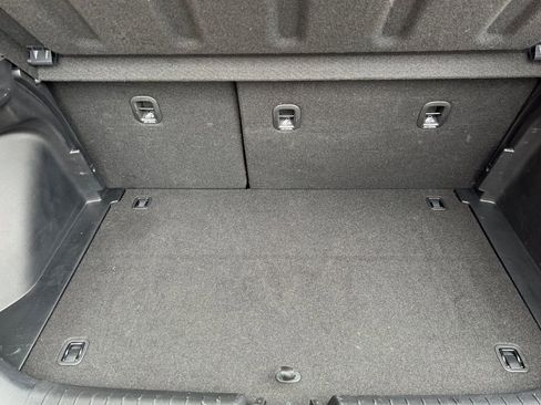 Certified 2025 Hyundai Venue SEL image 20