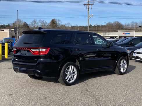 Used 2023 Dodge Durango GT image 3