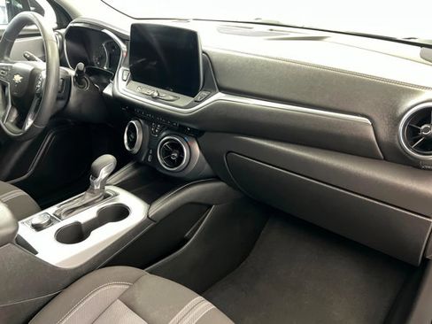 Used 2025 Chevrolet Blazer LT image 24