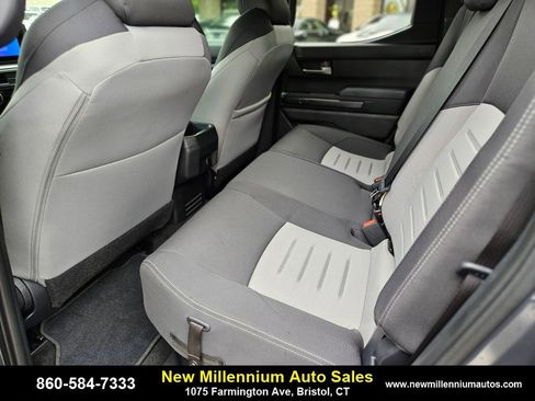 Used 2024 Toyota Tacoma TRD Off-Road image 16