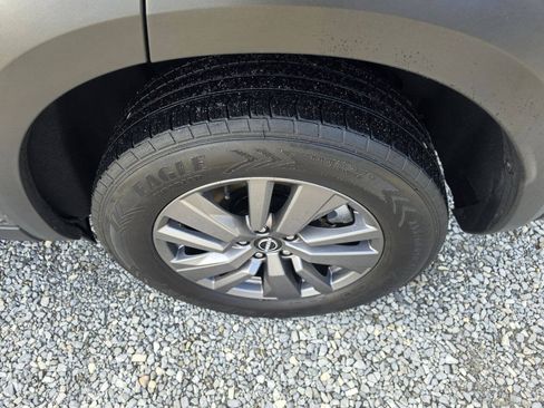Used 2025 Nissan Pathfinder SV AWD/4WD image 7