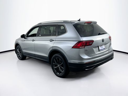 Used 2022 Volkswagen Tiguan SE AWD/4WD image 7