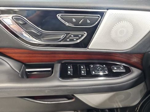 Used 2023 Lincoln Navigator L Reserve AWD/4WD image 11