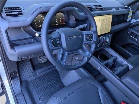New 2026 Land Rover Defender 110 X-Dynamic SE image 3