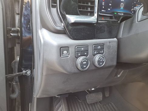 Used 2025 Chevrolet Silverado 2500 LT w/ Leather Package AWD/4WD image 26