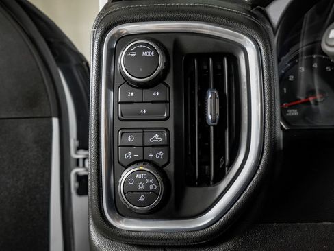 Used 2022 Chevrolet Silverado 2500 LT w/ Convenience Package image 24