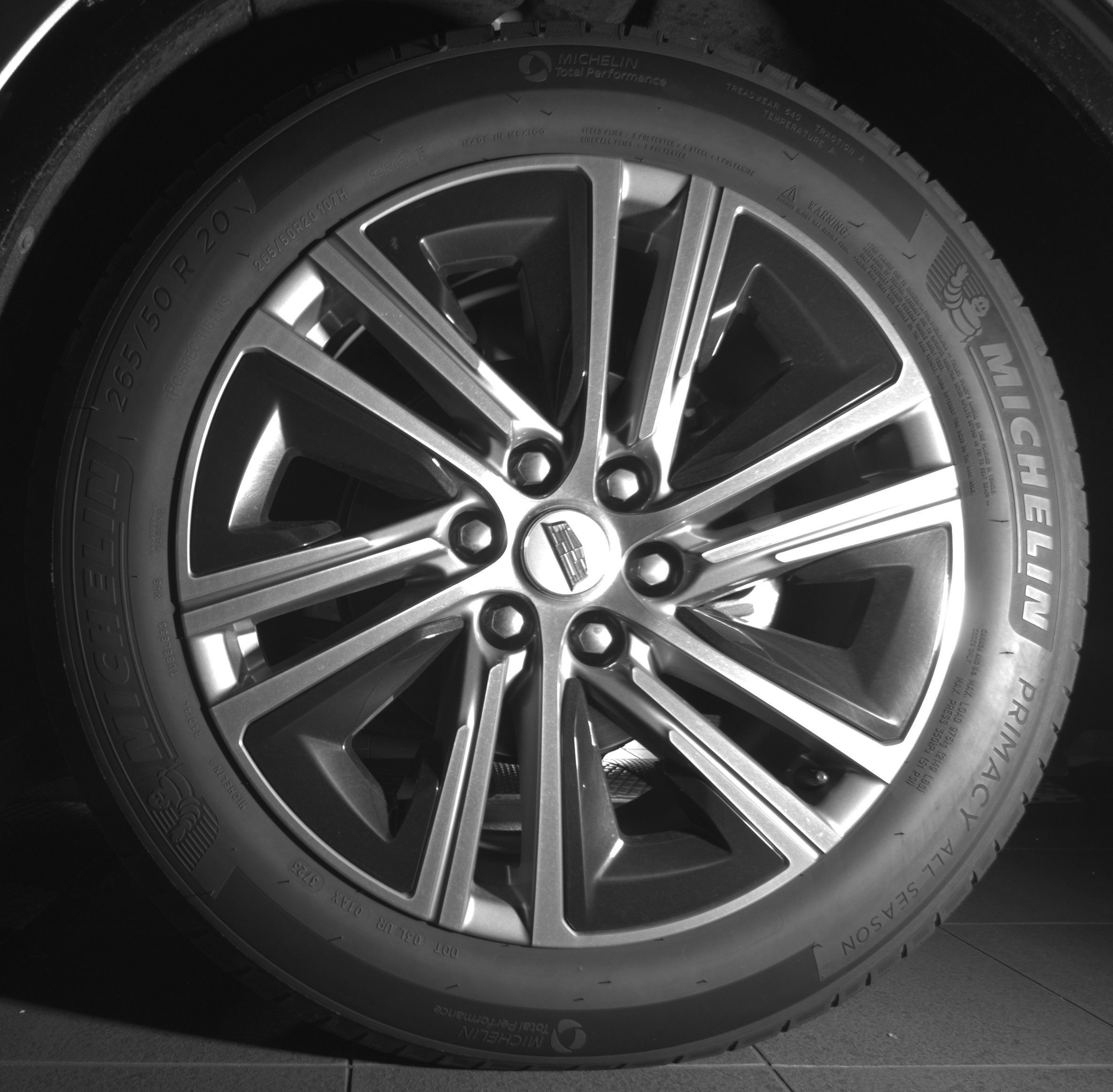 Certified 2024 Cadillac Lyriq Luxury RWD image 10