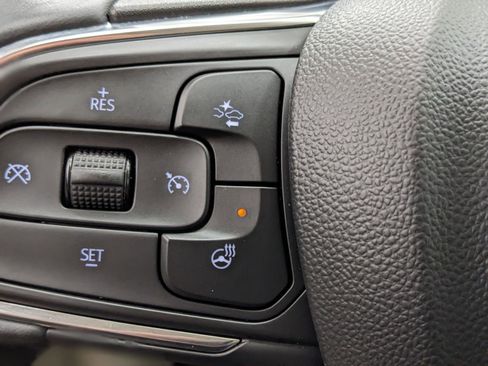 Used 2023 Buick Envision Avenir image 16