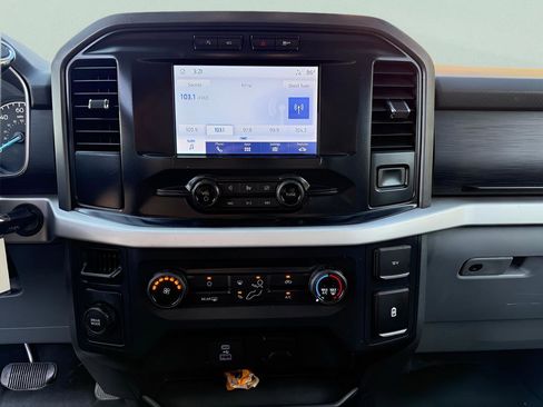 Used 2022 Ford F150 XLT image 19
