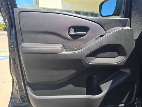 Used 2022 Nissan Frontier S w/ Technology Package RWD image 17